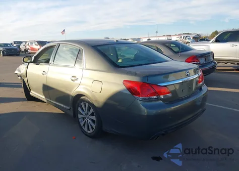 2011 Toyota Avalon Limited z USA, uszkodzony, nr VIN 4T1BK3DB1BU378268